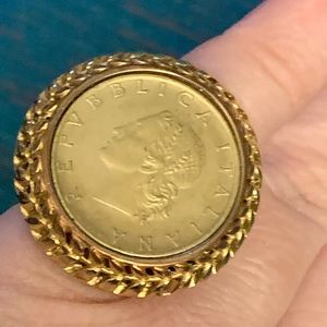 Bellezza genuine  1981 - 20 Lira coin ring